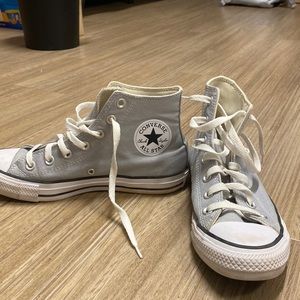 Gray Converse (size 8)